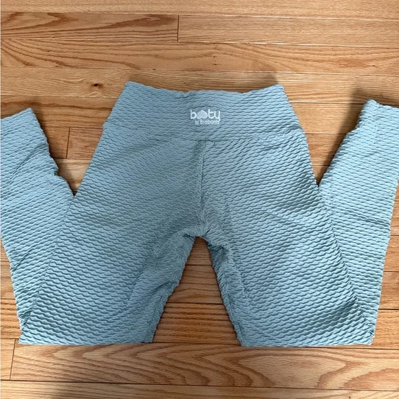 Booty by Brabants Croco Sports Bra and Leggings Set - Picture 5 of 5